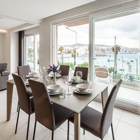 Seafront Luxury Apartment Сейнт Полс Бей Екстериор снимка