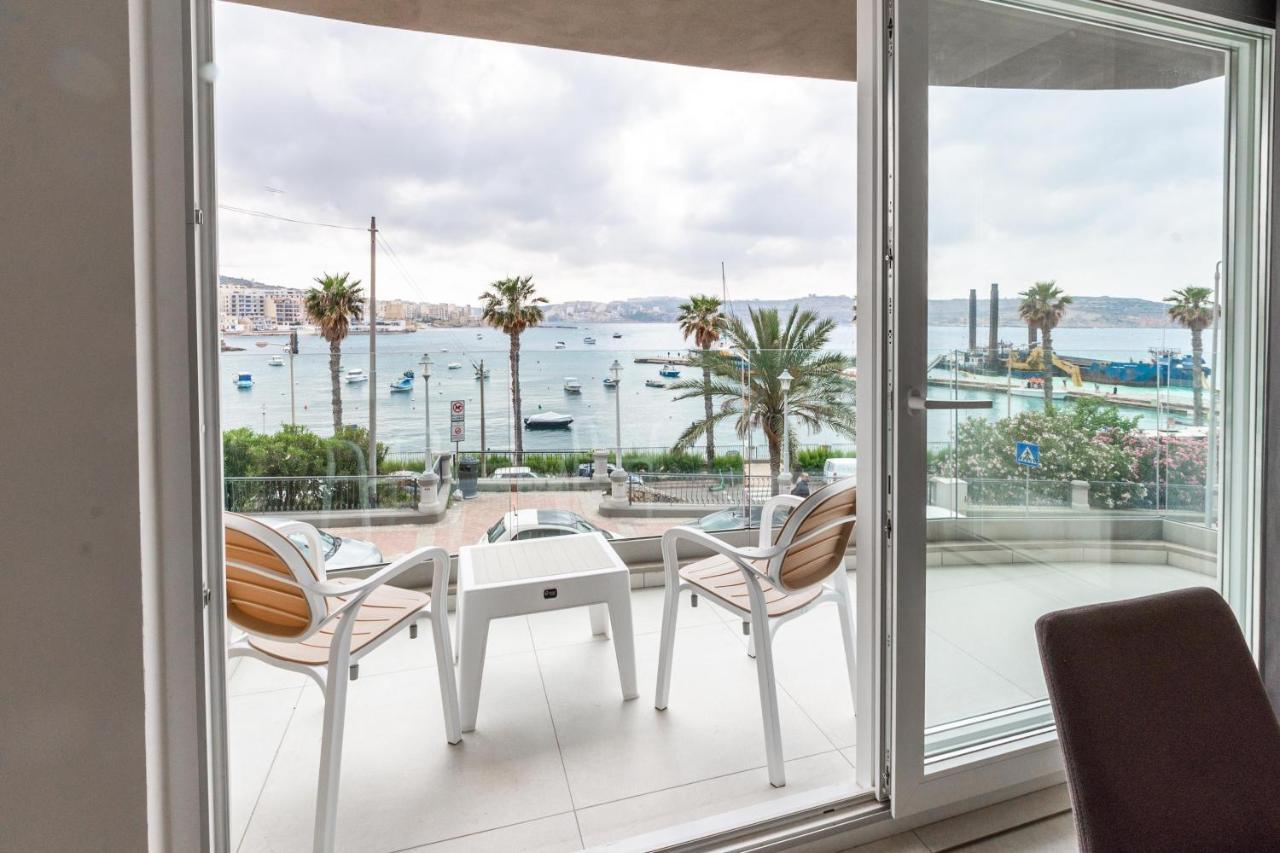 Seafront Luxury Apartment Сейнт Полс Бей Екстериор снимка