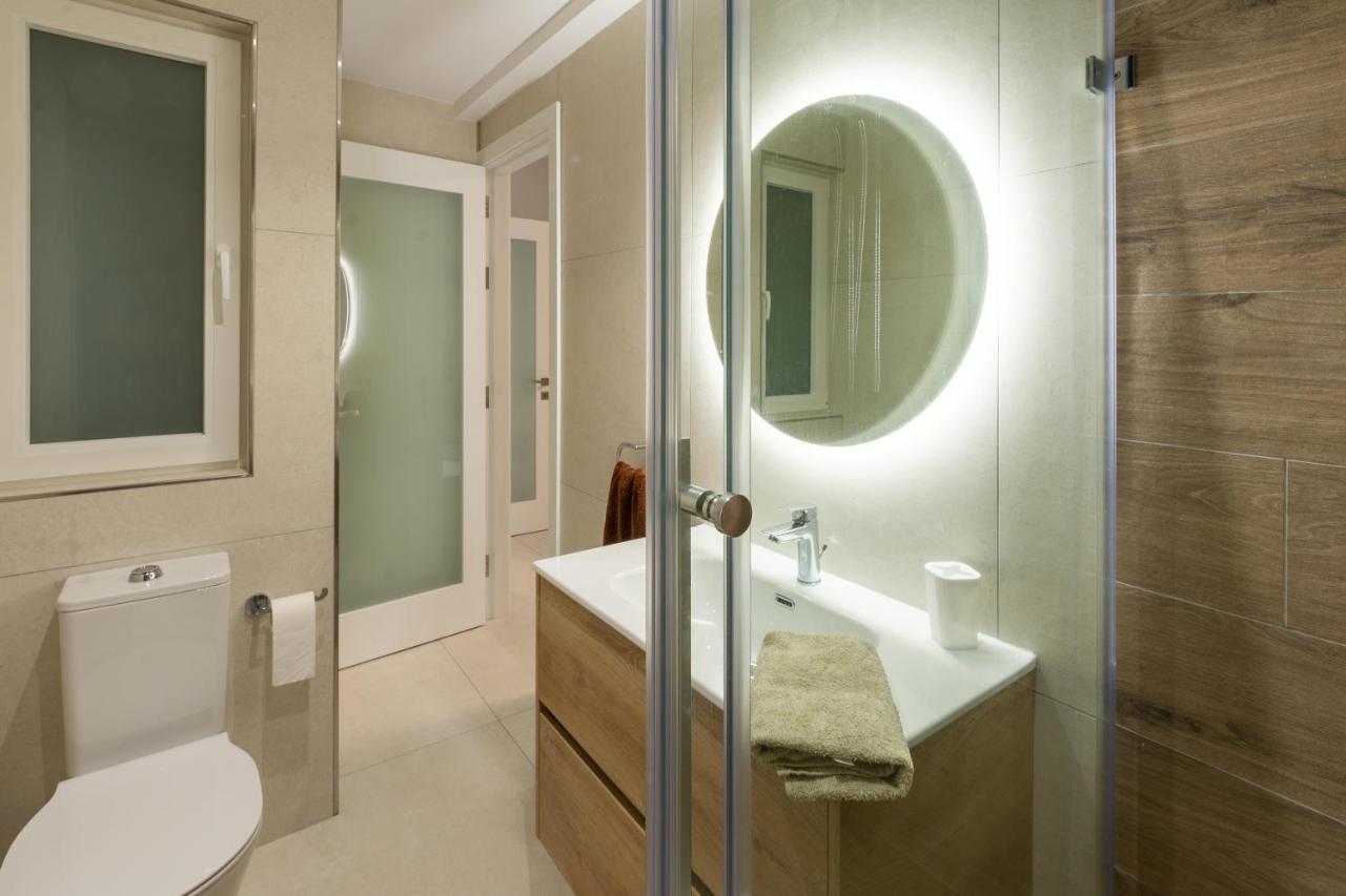 Seafront Luxury Apartment Сейнт Полс Бей Екстериор снимка